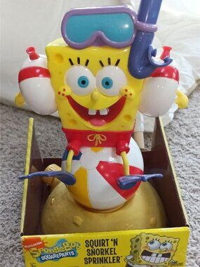 NEW Sponge Bob Lawn Sprinkler 2007 MIB TOY Platic